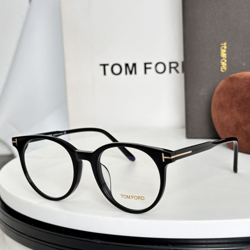 TOM FORD